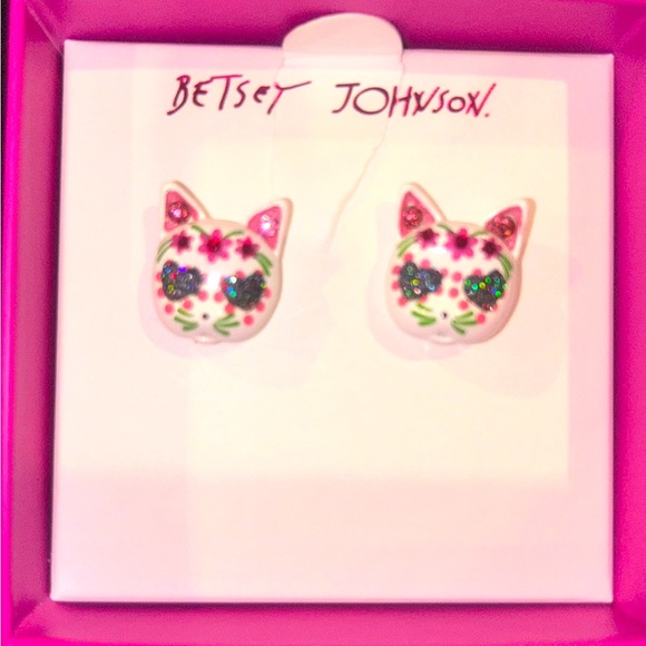 Betsey Johnson Jewelry - New! 😻💕🐱 Betsy Johnson CAT earrings!!!🐱😻💕